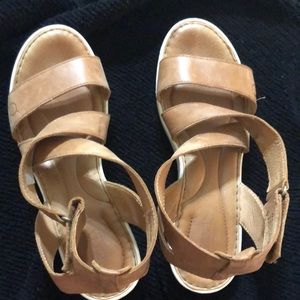 Born wedge sandal. Velcro ankle strap 9 m